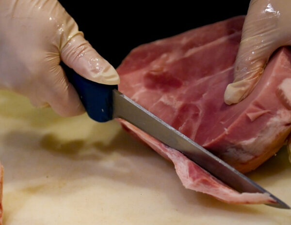 Ціни на свинину в Україні б’ють рекорди – скільки коштує м’ясо в серпні 2025