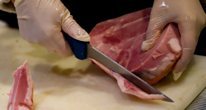 Ціни на свинину в Україні б’ють рекорди – скільки коштує м’ясо в серпні 2025