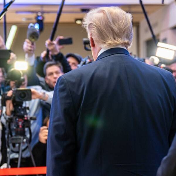 Трамп планує прийняти рішення по тарифах і санкціях після зустрічей Віткоффа в Росії