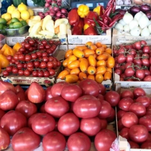 В Україні дешевшають помідори