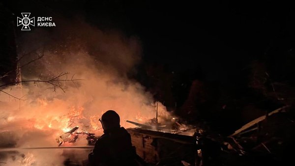 Російські сили атакували важливу інфраструктуру: у Києві перебої з електрикою, обігрівом і&hellip;