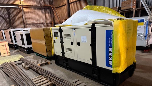 Київ: допомога генераторами від Гамбурга.