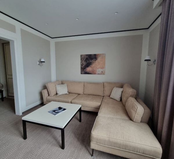 Чому ваш дорогий диван виглядає дешево: проблема в сусідстві з&hellip;