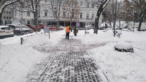 У надзвичайному режимі: Київ розповів про зимову роботу комунальних служб