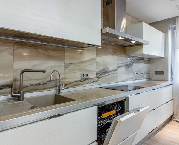 Як оновити кухню без ремонту: чиї ідеї допоможуть заощадити бюджет