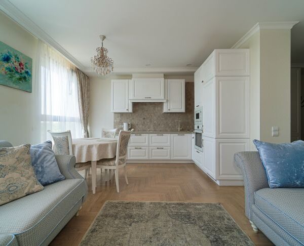 Який колір стін робить меблі дорожчими: безпрограшне тло