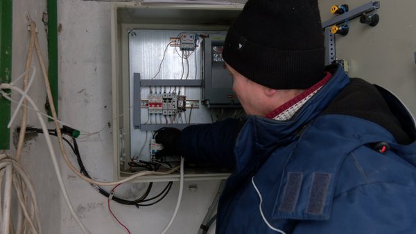 На Київщині вводять графіки знеструмлень. Які групи споживачів будуть без живлення