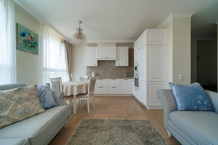 Навіщо вирівнювати підлогу з порогом: груба помилка новачків