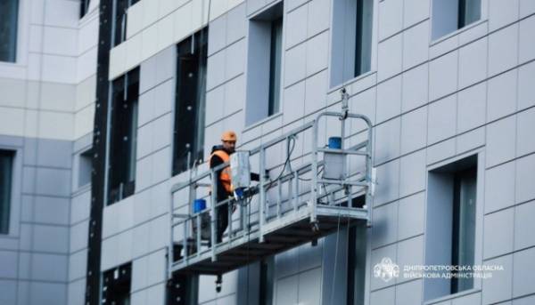 Кривий Ріг: Лікарню відновлюють за понад 1,3 млрд грн.