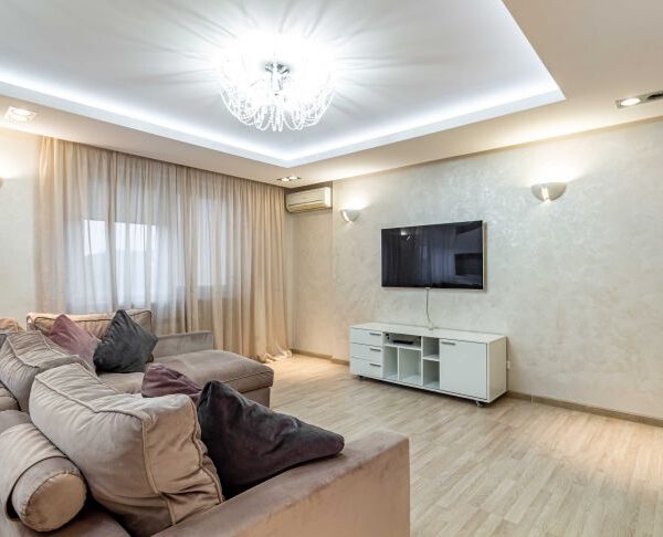 Як розставити меблі у вузькій вітальні: секрет квадратного метра