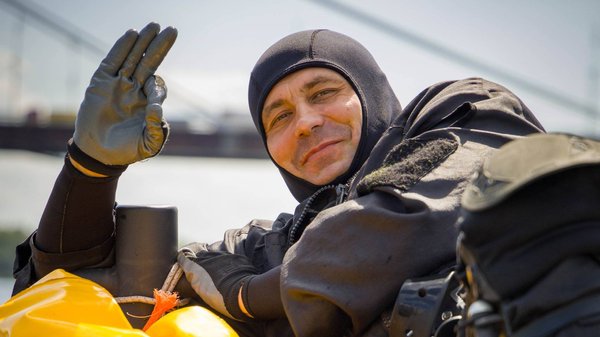 Рятувальники ліквідують наслідки удару по київській ТЕЦ.