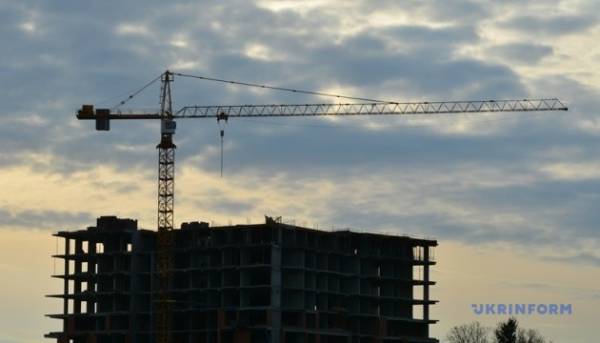 Кабмін спрощує правила будівництва з метою пришвидшення відновлення.