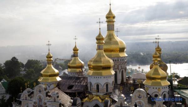 Намісник Лаври повідомив, що роботи з тимчасового ремонту покрівлі Успенського собору займуть&hellip;