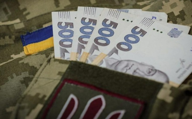 Військові пенсії зросли: яка зараз зарплатня у військовослужбовців