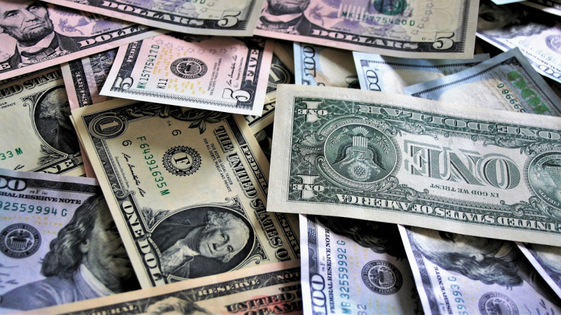 Де в Україні найактивніше купують і продають валюту (інфографіка)