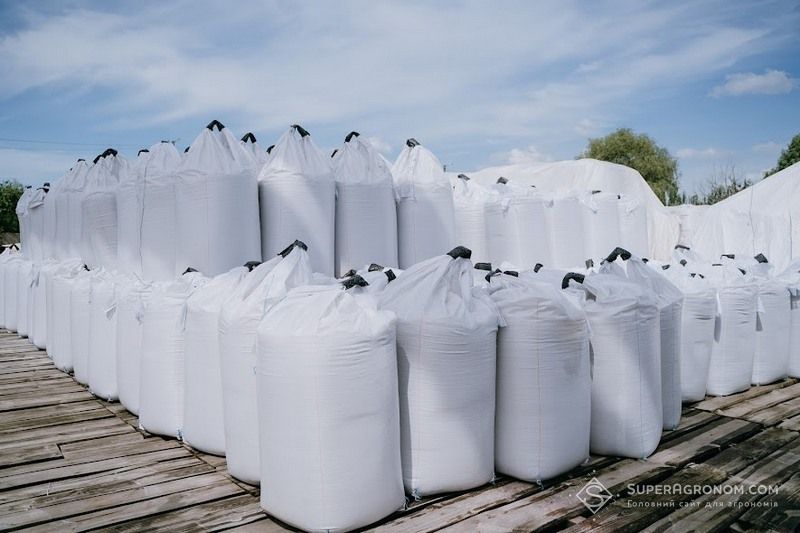 Prices for fertilizers will «jump» again: farmers are advised to buy them while the price window is open