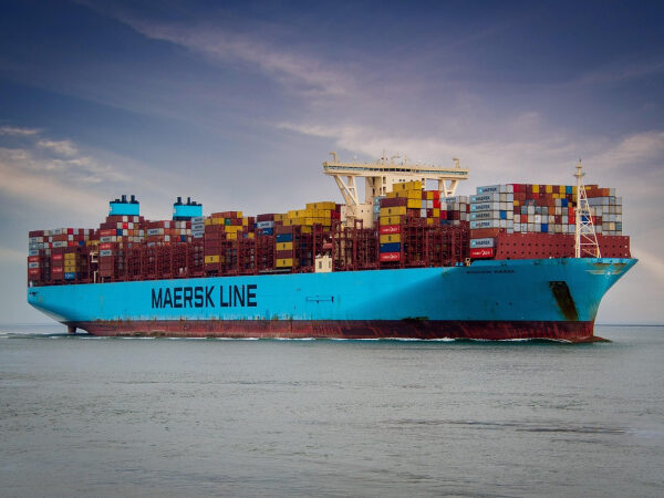 Maersk зупиняє діяльність у порту “Чорноморськ” через російські обстріли — Мінфін