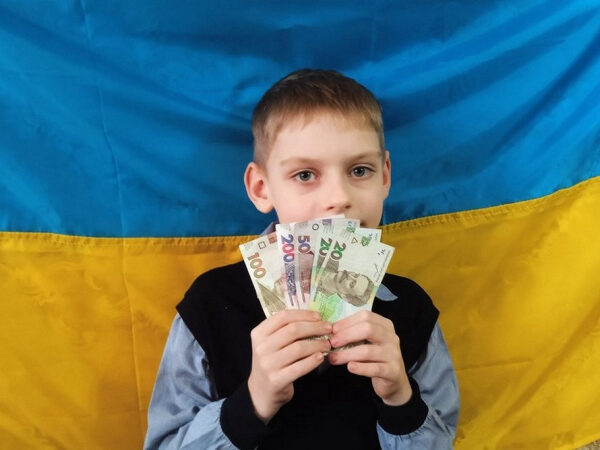 Дитячі допомоги збільшаться у 2-3 рази: на кого пошириться оновлена реформа уряду — Мінфін
