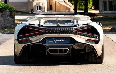Bugatti представила фінальну модель автомобіля з двигуном W16