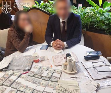 У Києві судитимуть чоловіка, який продавав місця у списку на виборах до Ради