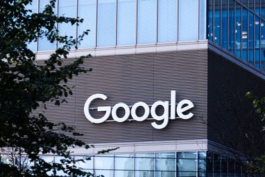 Європейська комісія наклала на Google штраф у розмірі майже мільярда євро.