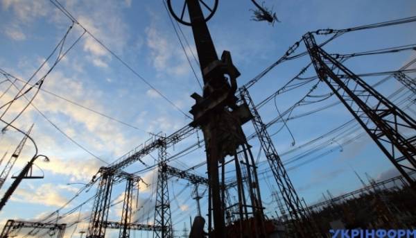 Британія передала обладнання для загальномережевих електромереж семи областям