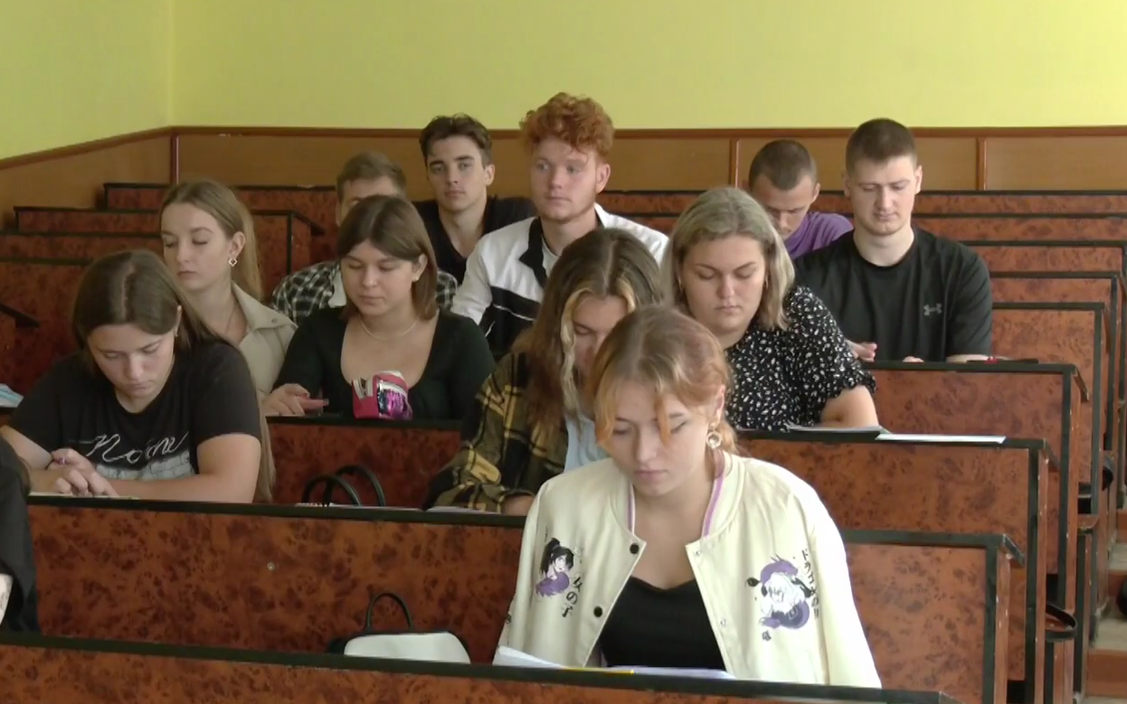 Фото до статті