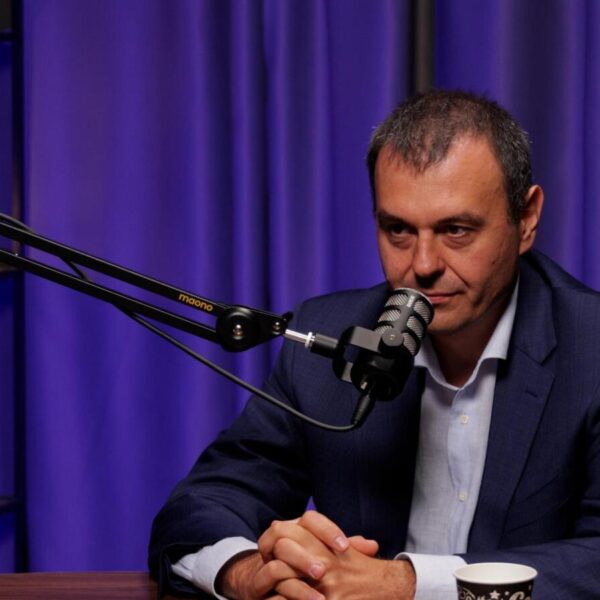 Гетманцев охарактеризував програму підтримки придбання пального як безглузду, а “Нацкешбек” — як безрезультатну — Мінфін