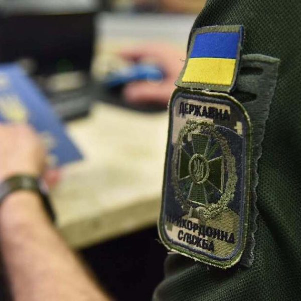 Країна ЄС уточнила правила для біженців: чоловікам призовного віку не обмежать захист