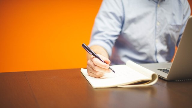 Нестача кадрів на 1-му місці серед перешкод для бізнесу, найбільше на це скаржиться хімпром – опитування