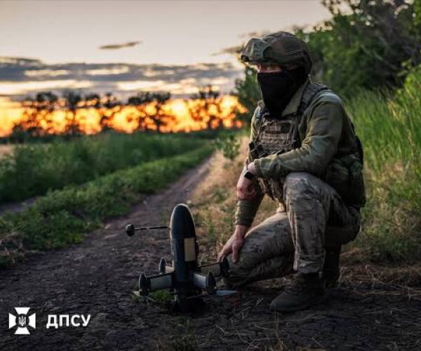 Правоохоронці, нацгвардійці та прикордонники на передовій зможуть отримувати щомісячну виплату до 460 тисяч гривень, інформує Міністерство фінансів.