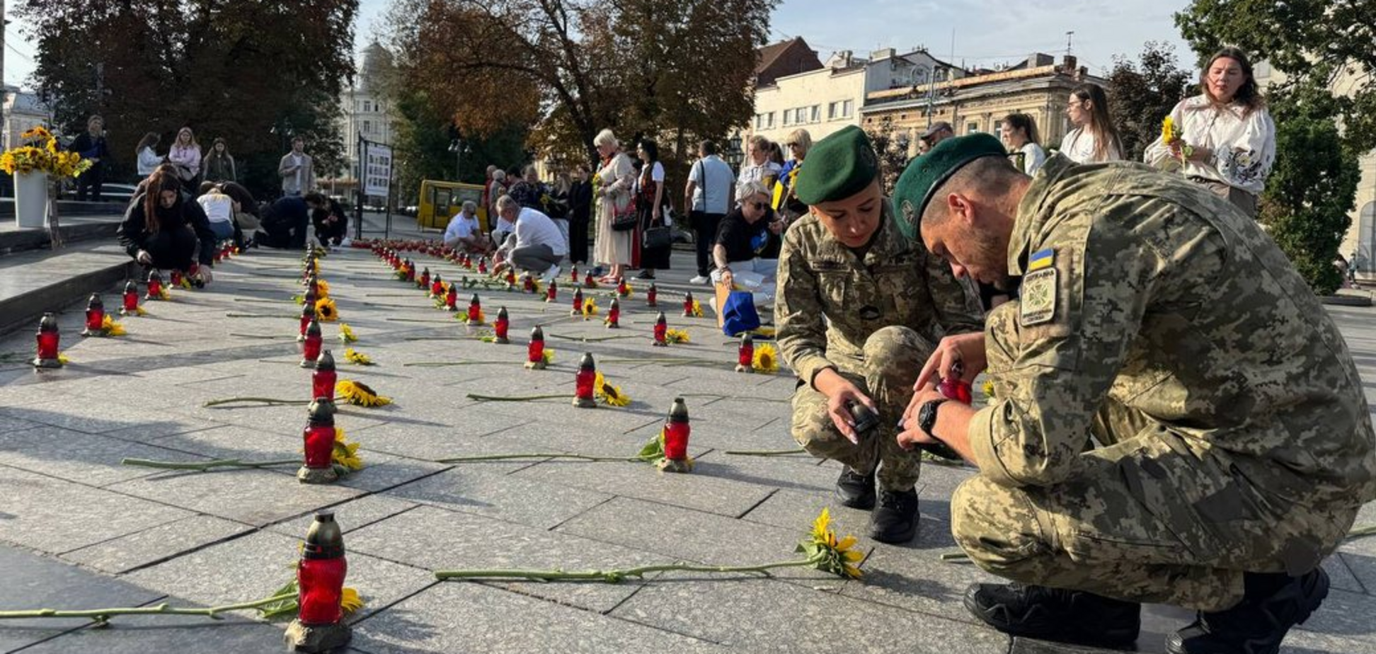 В Україні відзначили полеглих захисників та захисниць