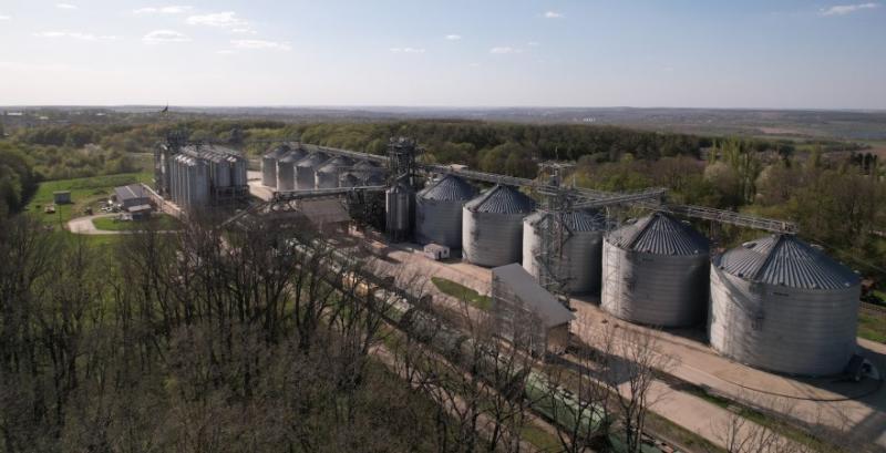 Зерносховища збільшили розцінки на зберігання зерна на 10–20%
