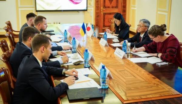Відновлення та підготовка до зими: Калашник узгодив з послом Японії головні потреби