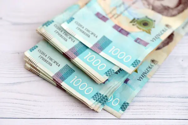 Міністерство фінансів організувало черговий аукціон із заміни державних облігацій: вдалося задовольнити заявки на суму 15 мільярдів гривень.