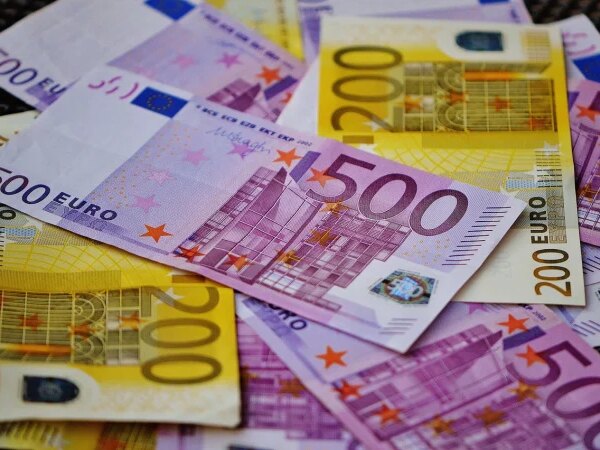 Курс валют станом на 6 серпня: євро в банках зросло на 6 копійок — Мінфін