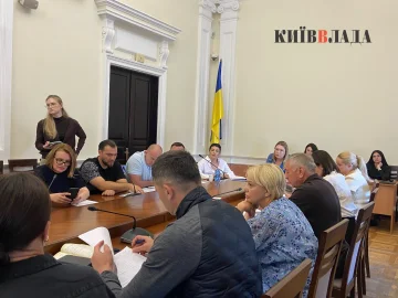Пошкоджений будинок у Києві