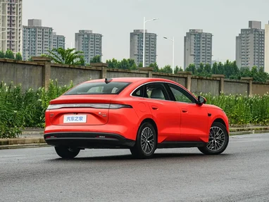 BYD показав потужну альтернативу Skoda Octavia за $14 700 (фото)