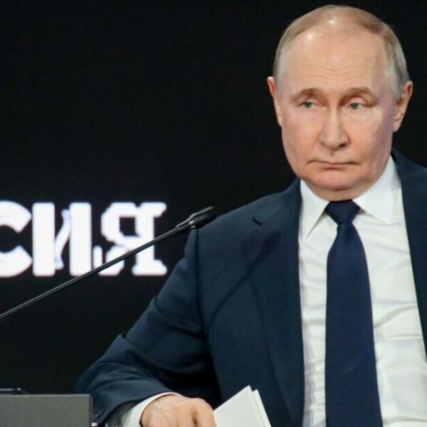 Віктор Швець: Путін намагається врятуватися востаннє, але його мавзолей у Москві вже чекає — Блоги | OBOZ.UA