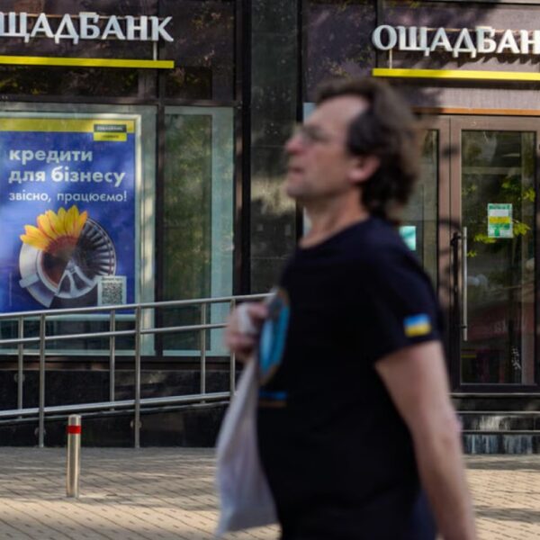 Ощадбанк буде заморожувати рахунки пенсіонерів