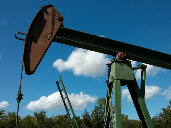 Ціна на нафту зростає на тлі невизначеності щодо переговорів між Іраном та Оманом, повідомляє Мінфін.