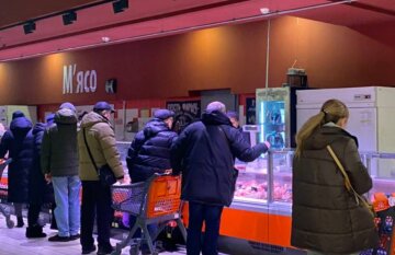 Супермаркет, м'ясо, фото: Знай.ua
