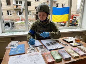Добробат волонтер шрапнель обстріл руйнування житловий будинок докази