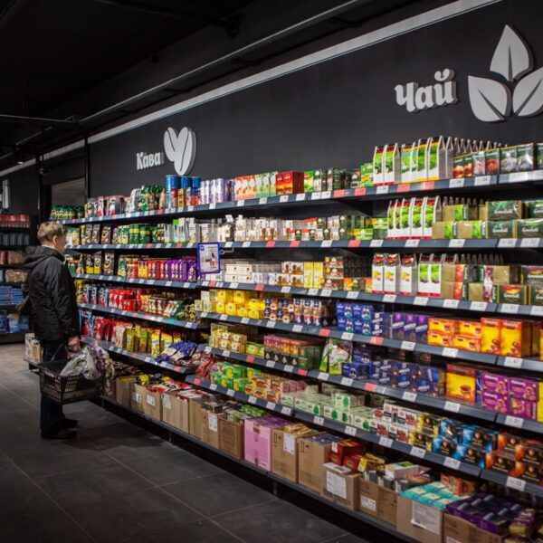 АТБ встановив ліміт на продаж яєць: 6 штук у одні руки. Повний перелік продуктів, продаж яких в оптовій кількості припинено.