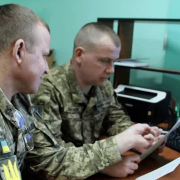 Міністерство оборони придбало бронежилети для жінок на 47 мільйонів: у Європейському Союзі вже вимагають “Резерв+” від українок