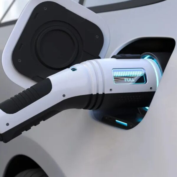 Renault 5 EV: покращений запас ходу до 430 км, інтеграція Gemini AI та вартість від 20 000 євро