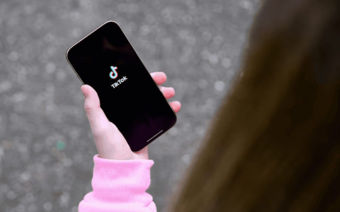 TikTok погодився сплатити США $400 млн, щоб закрити судову справу про порушення приватності дітей на платформі.