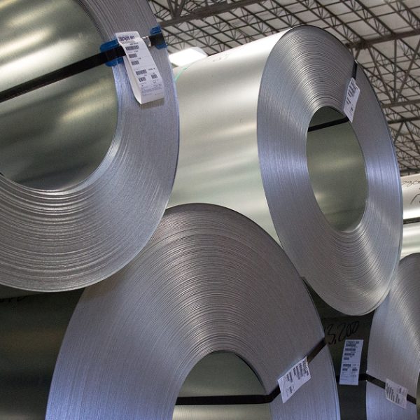 Nucor повторно збільшує вартість гарячекатаного рулону на 5 доларів за тонну.