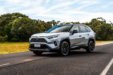 <i>Toyota RAV4</i>