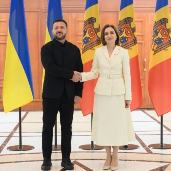 Зеленський відвідав Кишинів для участі в урочистостях з нагоди Дня Незалежності Молдови та провів зустріч з Санду. Фото та відео